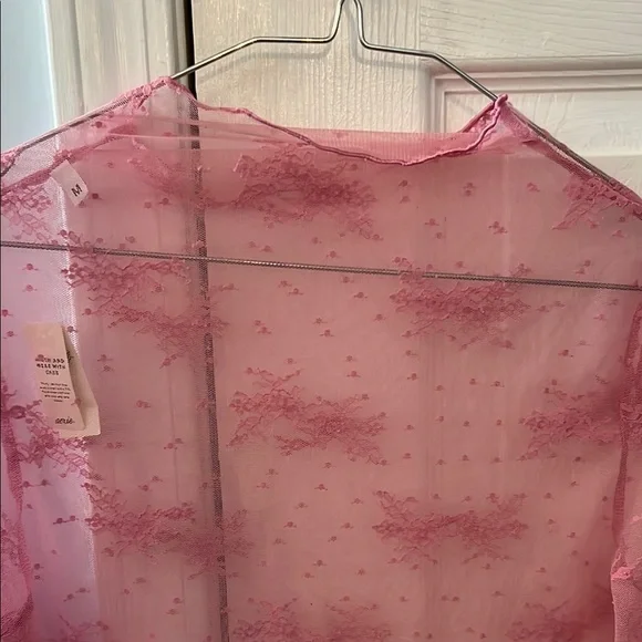 American Eagle Pink Sheer Lace Women's Top - Picture 2 of 3